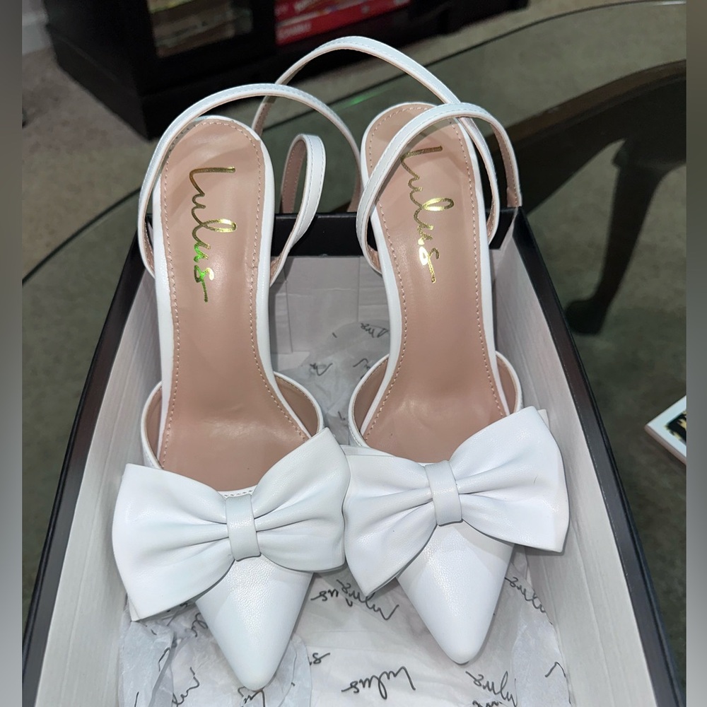 Lulu's White Bow Pointed-Toe Heels